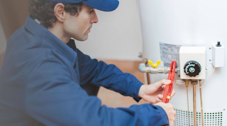 Local expert plumbing services in Fowler, IN